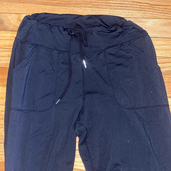 Lululemon flare leggings - Picture 2 of 4